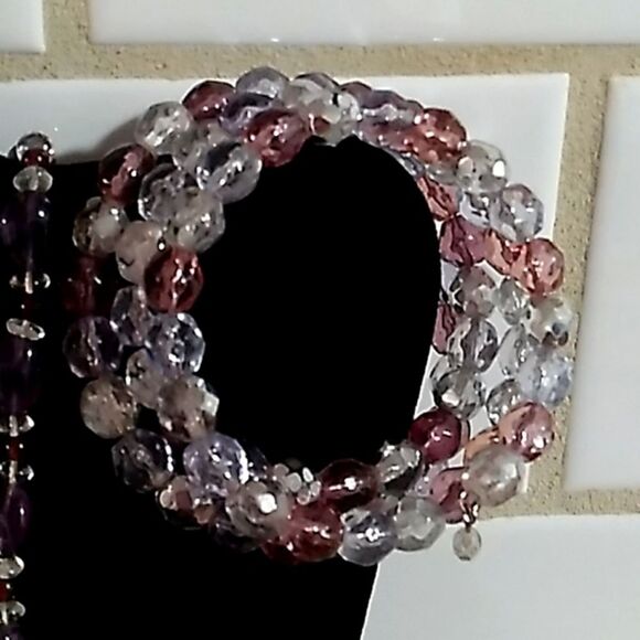 Purple/Clear Necklace/Earrings/Bracelet. - Picture 4 of 6